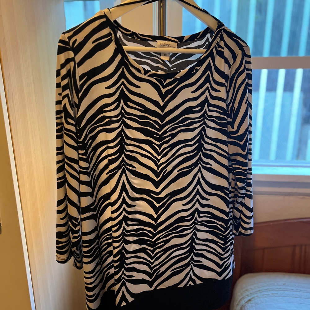 Black & White Zebra Print 3/4 Sleeve Top Tunic Style Jackelyn Smith Vintage